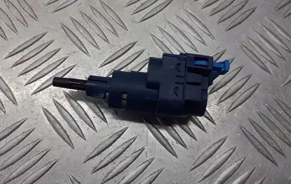 Volkswagen Polo V 6R Clutch pedal sensor 6Q0927189
