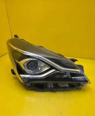 Toyota Yaris Headlight/headlamp YARISIII