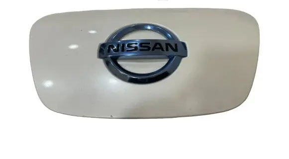 Nissan Leaf I (ZE0) Electric car charge socket cover 