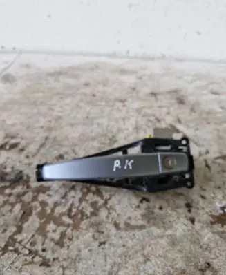 Opel Astra H Front door exterior handle