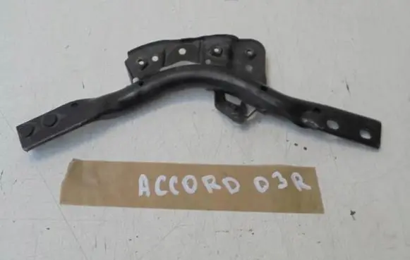 Honda Accord Fender mounting bracket