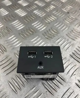 Audi A6 S6 C7 4G USB socket connector 81A035736
