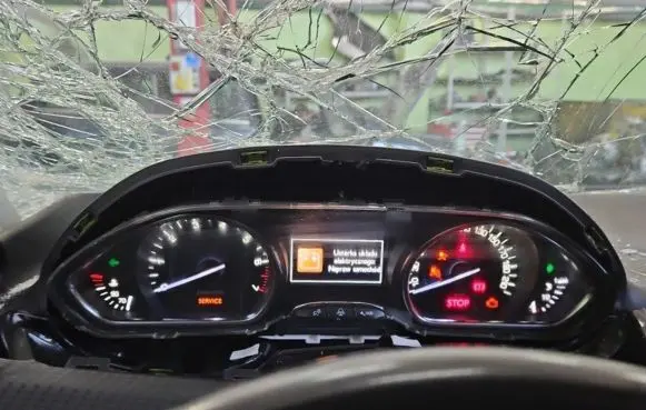Peugeot 2008 I Speedometer (instrument cluster) 9810204880 IMPRK1381323