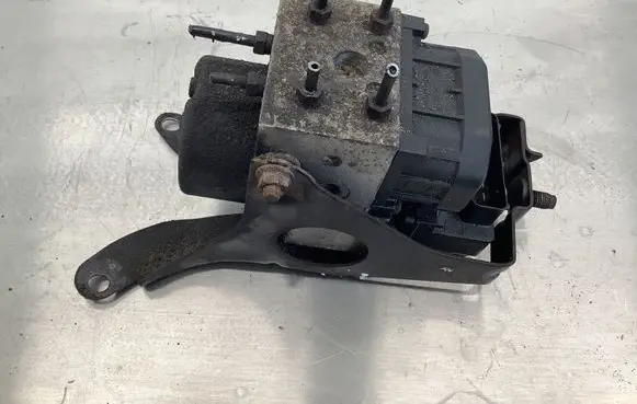 Subaru Forester SG ABS Pump 27271 288293174 B0492