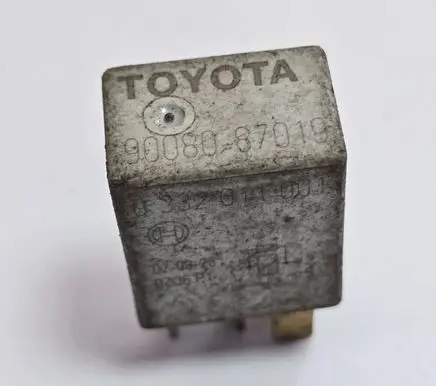 Toyota Corolla Verso AR10 Other relay 9008087019 0736N1 0332011001
