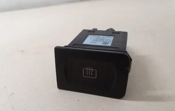 Volkswagen Golf IV Windscreen/window heater switch 1J0959621C