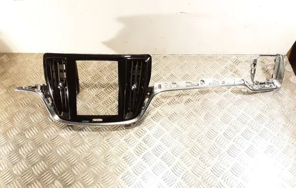 Volvo S60 Dash center air vent grill 31651199 31477275 31477274