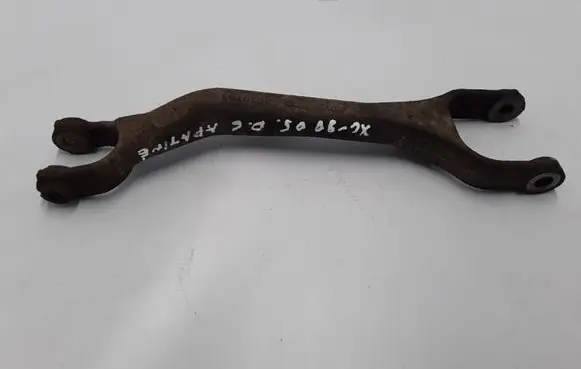 Rear control arm