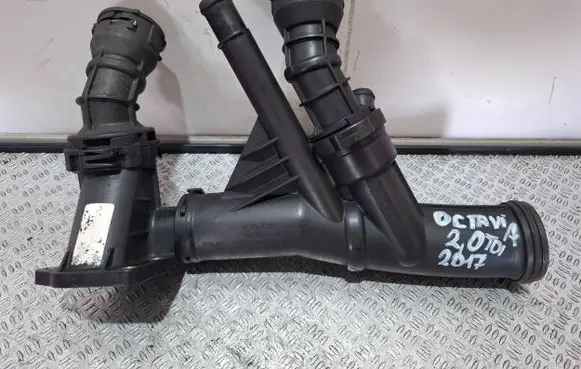 Thermostat/thermostat housing