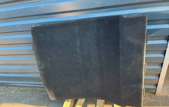 Trunk/boot floor carpet liner