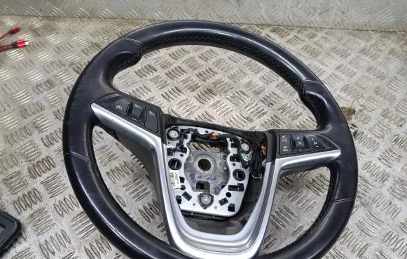 Opel Insignia A Steering wheel