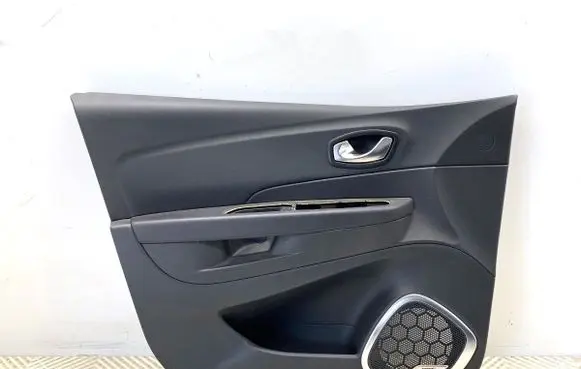 Renault Captur Front door card panel trim