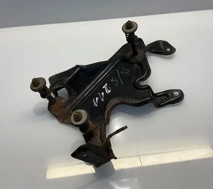 Mercedes-Benz E W211 Pneumatic air compressor holding bracket A2113201843 2113201843