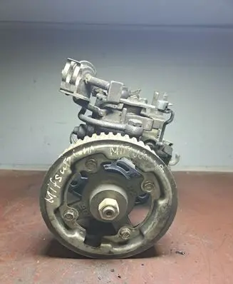 Mitsubishi Lancer Fuel injection high pressure pump MD074608 1047493000 1046493000