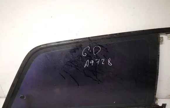 Audi A3 S3 8L Rear side window as2