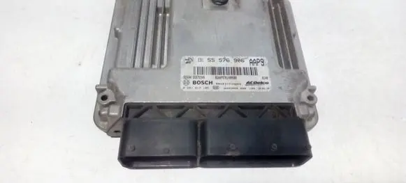 Opel Insignia A Engine control unit/module 0281017105 55576906 55575349