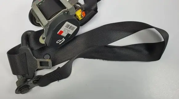 Mercedes-Benz B W245 Front seatbelt 1698208385