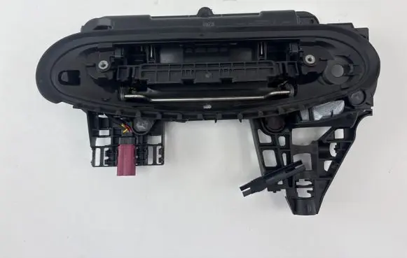 BMW iX1 Front door exterior handle/bracket 5A68ED3 68ED302