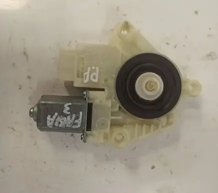 Skoda Fabia Mk3 (NJ) Front door electric window regulator 5JA959812K