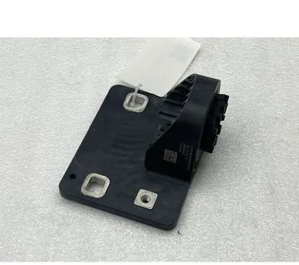 Volkswagen ID.3 Radiator support slam panel bracket 1EA121367E