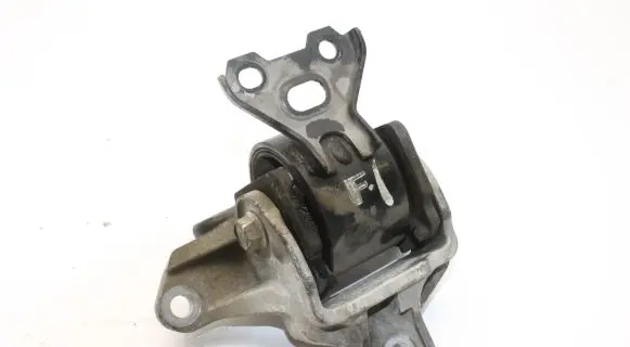 Mitsubishi Outlander Engine mount bracket