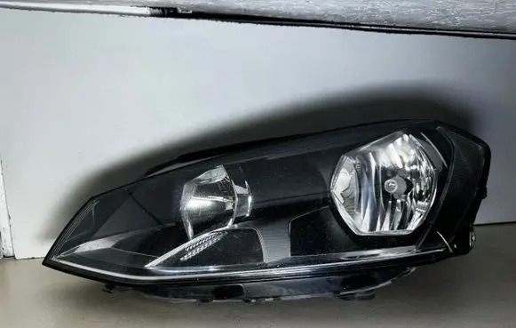 Volkswagen Golf VII Headlight/headlamp 5G1941005 90023345