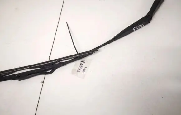 Opel Astra G Front wiper blade arm 90559601
