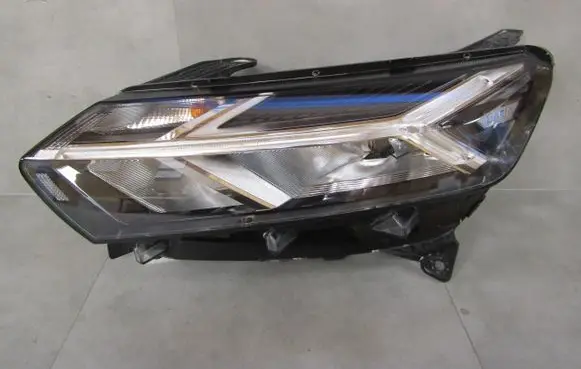 Dacia Sandero III Headlight/headlamp 260607161R 20210115 002815107
