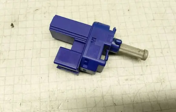 Clutch pedal sensor