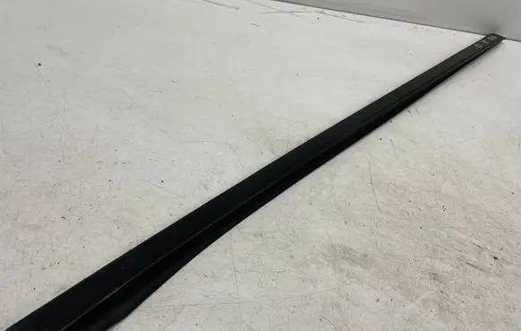 Windshield trim