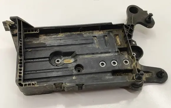 Volkswagen Golf VII Battery tray 