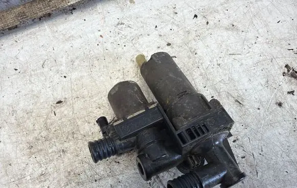 BMW 3 E46 Coolant heater control valve 64118369807