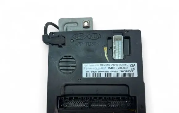 Hyundai Santa Fe Central body control module 954002B480