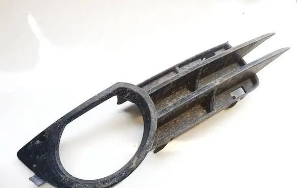 Audi A3 S3 8P Front bumper lower grill 8P3807682A