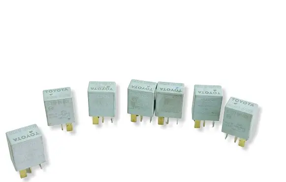 Toyota Corolla Verso E121 Other relay 0332011001