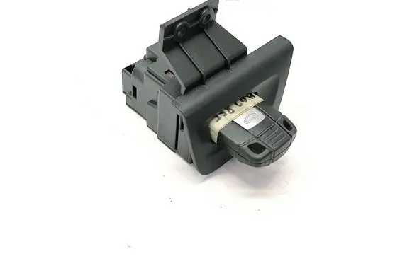 BMW 1 E82 E88 Ignition lock 695471713 10862510