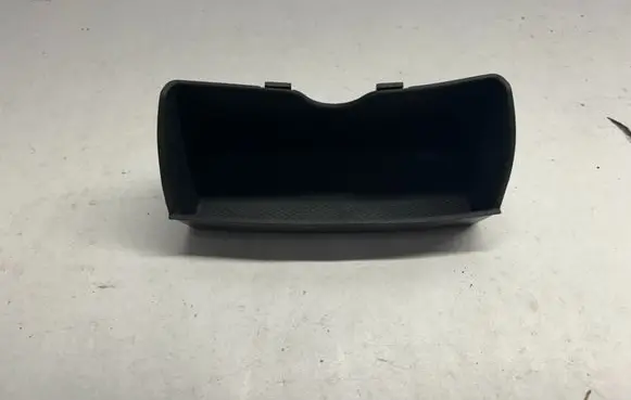 Mercedes-Benz GL X166 Glove box pad A1666831194