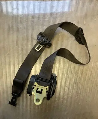Chevrolet Orlando Front seatbelt 13297103 619668400A