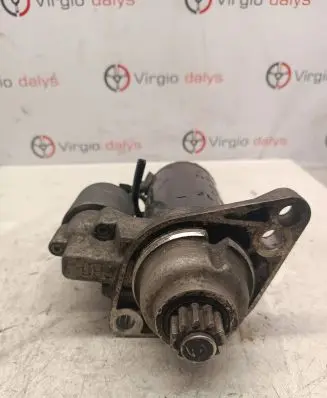 Volkswagen Golf IV Starter motor 001126023