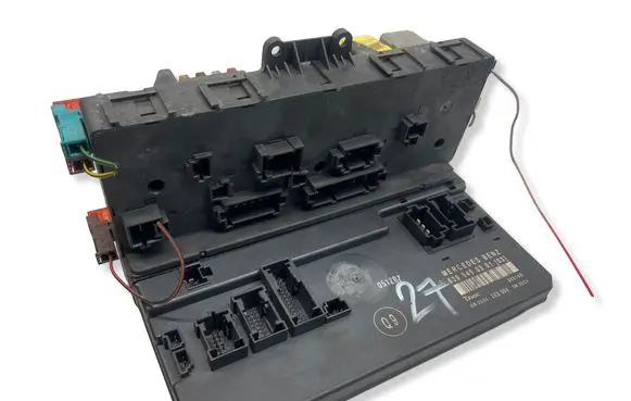Mercedes-Benz Vito Viano W639 Fuse module 6395450301