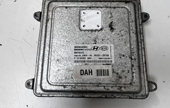 KIA Optima Engine control unit/module 3910125140 5WY4247C