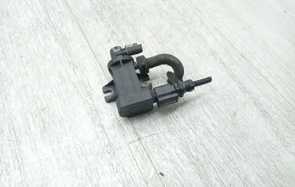 Peugeot 208 Turbo solenoid valve 9674084680