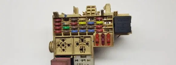 Renault Master III Fuse module 64001189 8200574970