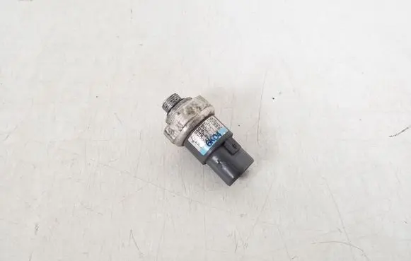 Lexus RX 330 - 350 - 400H Air conditioning (A/C) pressure sensor 