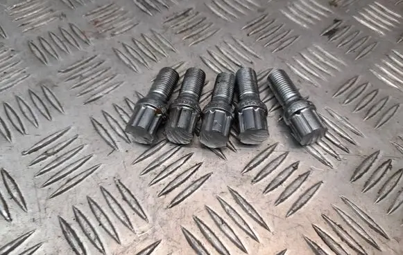 Audi Q5 SQ5 Nuts/bolts 