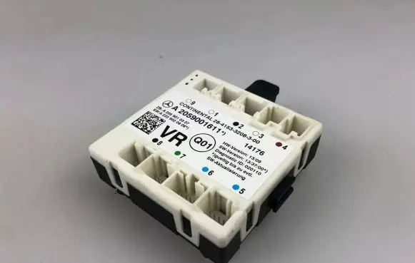 Mercedes-Benz C W205 Door control unit/module A2059001611