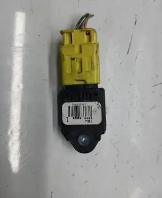 Toyota Corolla E120 E130 Airbag deployment crash/impact sensor 8983102020 1046058991