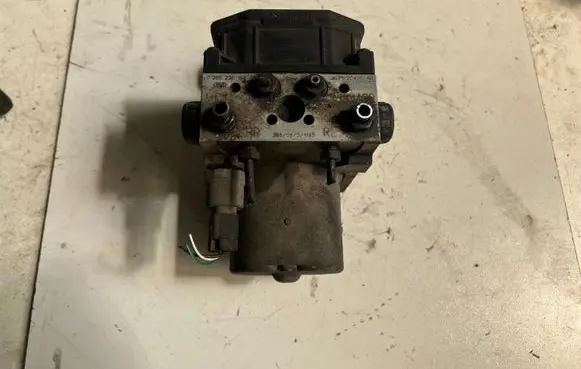 Ford Mondeo Mk III ABS Pump 3S712C405AB 0265225154