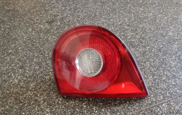 Volkswagen Golf V Tailgate rear/tail lights 1K6945108C