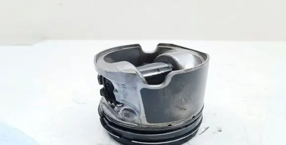 Piston
